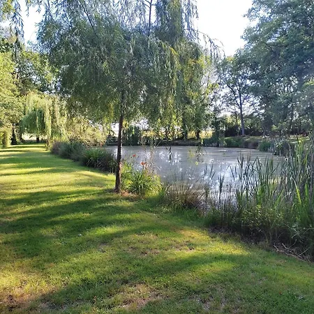 De La Petite Fosse Aux Loups