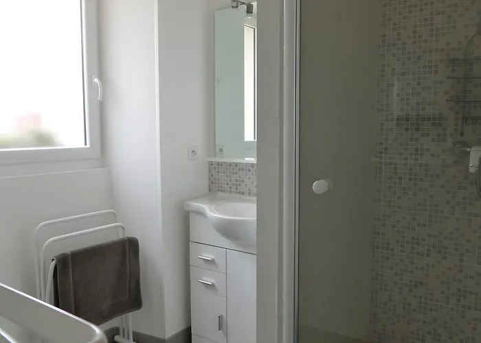 De La Petite Fosse Aux Loups